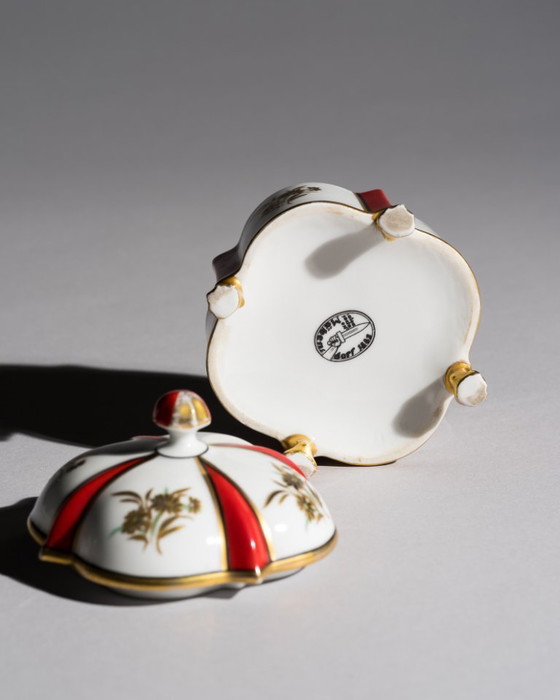 Image 1 of Mäbendorf Porzellan Art Deco Lidded Box with Floral Décor Gold