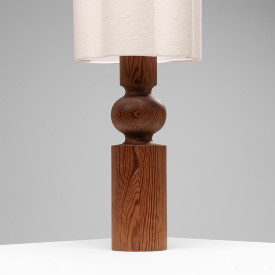 Grande Lampada da tavolo in pino di Uno & Östen Kristiansson per Luxus, Svezia, anni '70, Lampade da tavolo (foto 4 di 11)