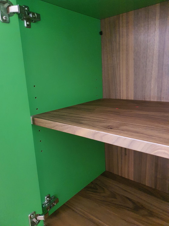 Image 1 of Armario verde "Estocolmo" con 2 puertas y 2 cajones profundos.