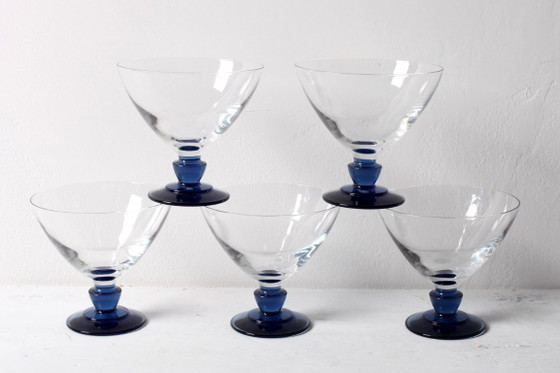 Juego de 5 copas de cristal azul de mediados de siglo / Luigi Bormioli / Parma / Italia / década de 1980 (photo 3 of 10)