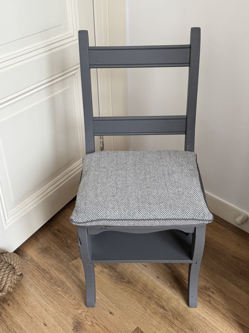 Antieke bibliotheekstoel/trap in Amsterdam