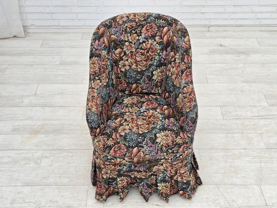 Image 1 of Sillón de cóctel danés de la década de 1960, tapizado en tela jacquard.