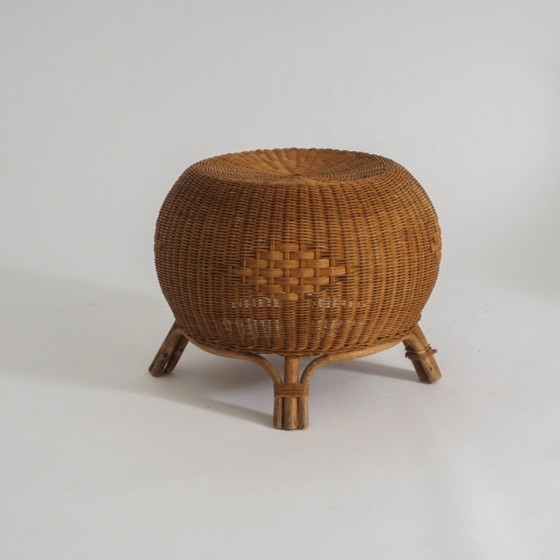 Image 1 of Pouf en rotin, table d'appoint