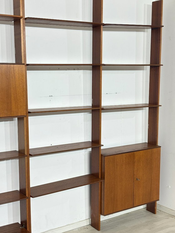 Modulares Mid-Century Wandregal von interna / Teak-Regalsystem 60er Jahre – Wood (photo 13 of 21)