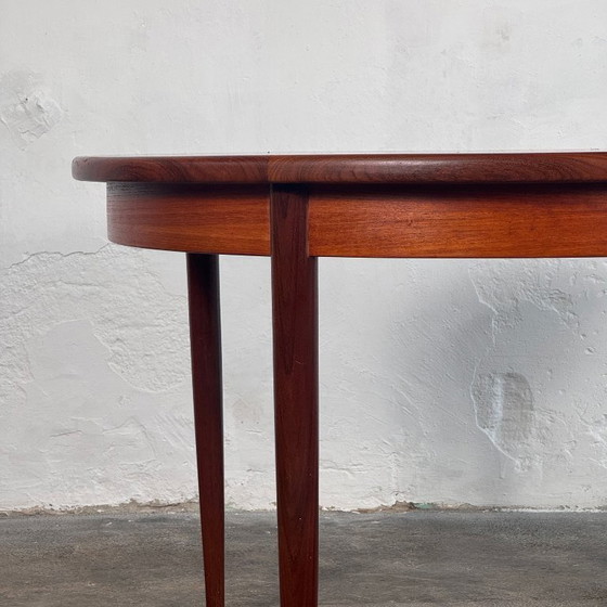 Image 1 of G-Plan Teak Round Extendable Dining Table, 1970