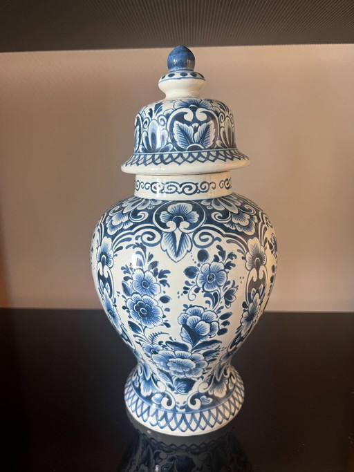 Delft Blue small vase with lid