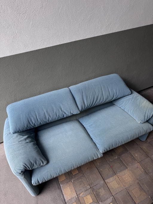 Cassina Maralunga 2-zitter – banken, Textile