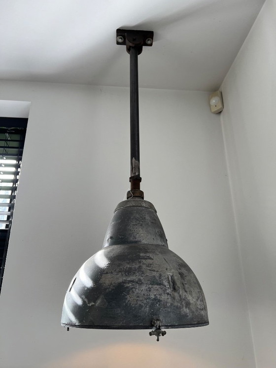 Due lampade a sospensione in stile industriale – Glass (photo 3 of 12)