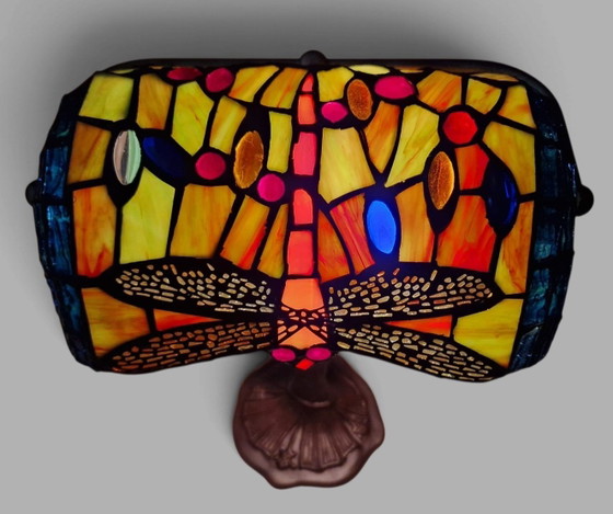 Tiffany-style Dragonfly Desk lamp. Height 38 cm. Lampshade diameter 27 cm. – Glass, Metal (photo 4 of 5)