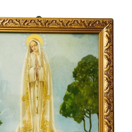 Image 1 of Lithographie religieuse vintage Marie avec trois petits enfants 1940s