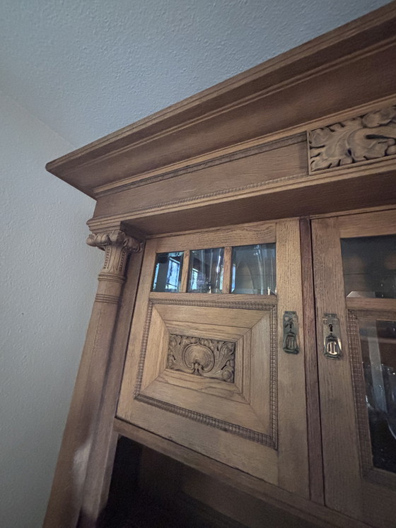 Image 1 of Oude dressoirkast voor de woonkamer