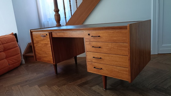 Prachtig VINTAGE bureau – Wood (photo 2 of 8)