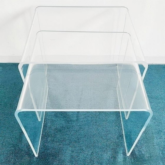 Image 1 of Mid-century Italiaanse plexiglas bijzettafels acryl space age nesting set 1970's