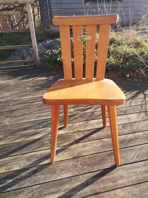 Eetkamerstoelen, Zweeds Vintage, Door de beroemde ontwerper Göran Malmvall, In massief grenen 1940´S.