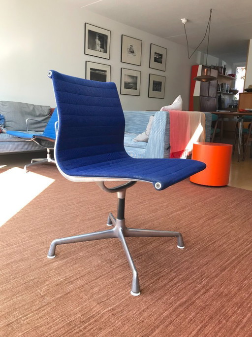 Eames-Stühle (x 4)