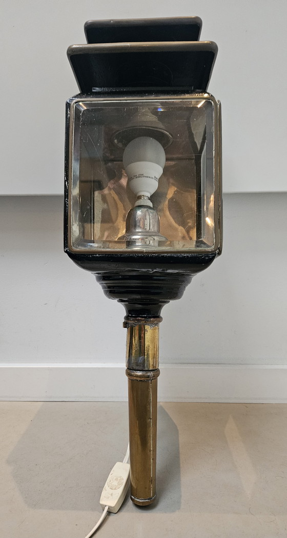 Image 1 of Victoriaanse Messing Koetslamp