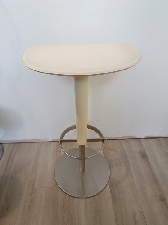 Image 1 of Babar-stoelenset van Simon Pengelly voor Arper, 2006.