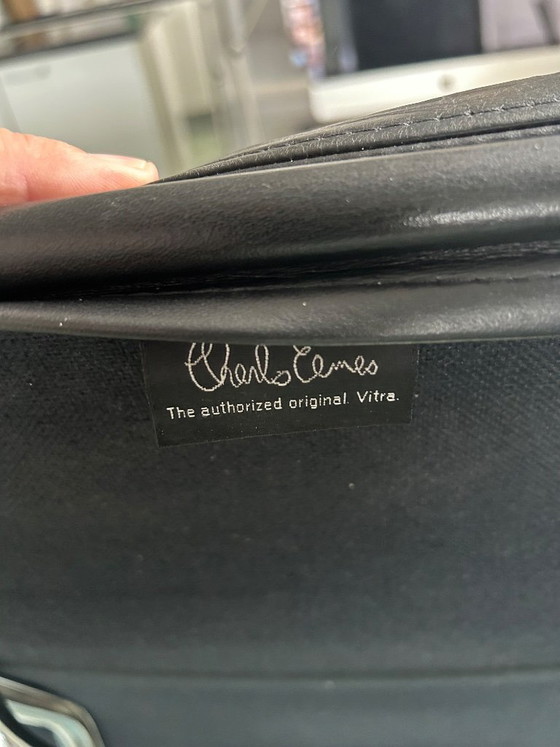 Vitra Eames E.A. 219 Office Chair – Swivel chairs, Aluminium (photo 3 of 5)