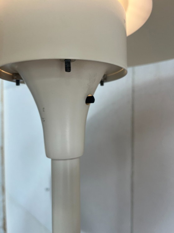 Image 1 of Tafellamp van het Deense merk Lyfa