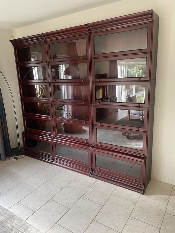 Image 1 of 3 model globe Wernicke boekenkasten 85 cm breed en 227 cm hoog 6 elementen op elkaar 