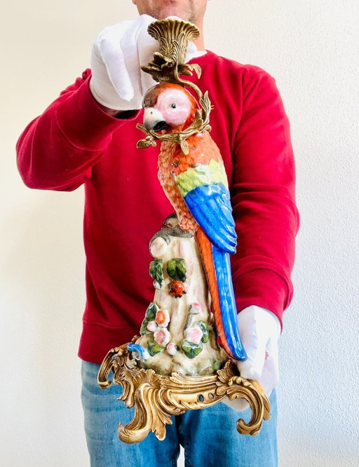 paar bronzen, porseleinen papegaaien kaarsenstandaards, nieuwe figuur kandelaars