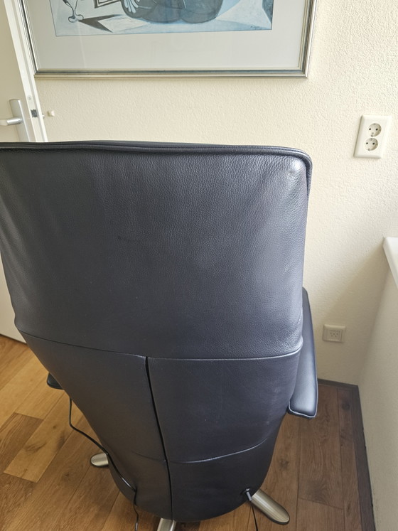 Image 1 of Sillón reclinable de cuero Twist (El futuro)