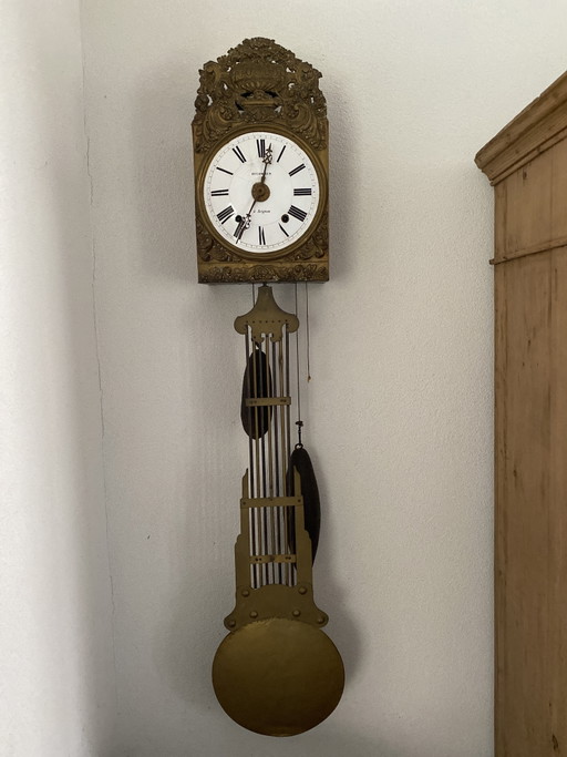 Orologio Comtoise francese antico del XIX secolo
