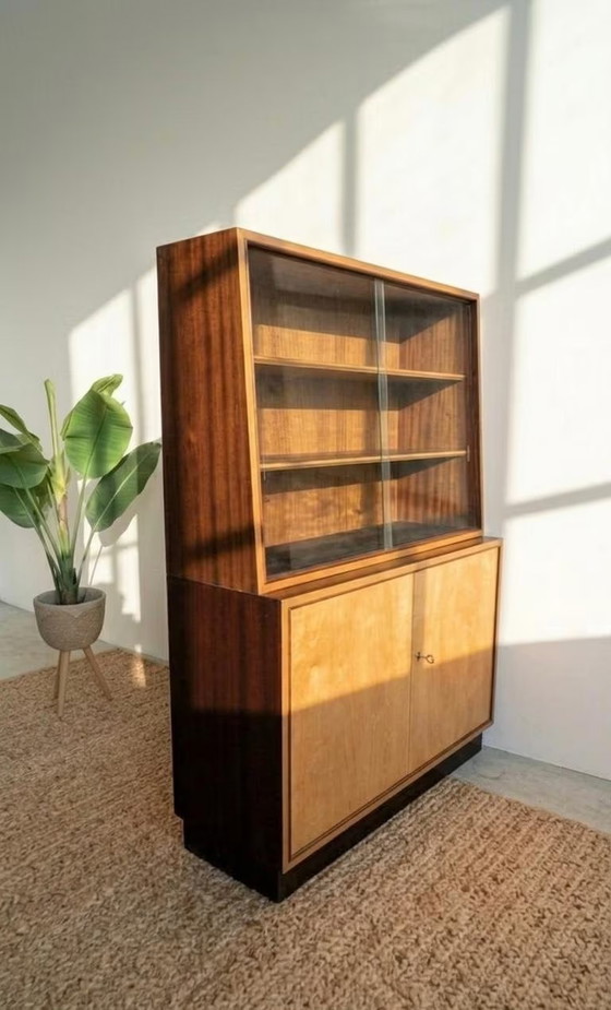 Image 1 of Vitrine haute vintage années 60 style RDA rétro milieu du siècle