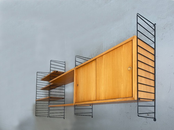 Libreria String Mid Century in frassino di Nisse Strinning, Svezia – String, Schweden, Librerie, Ferro (photo 13 of 18)