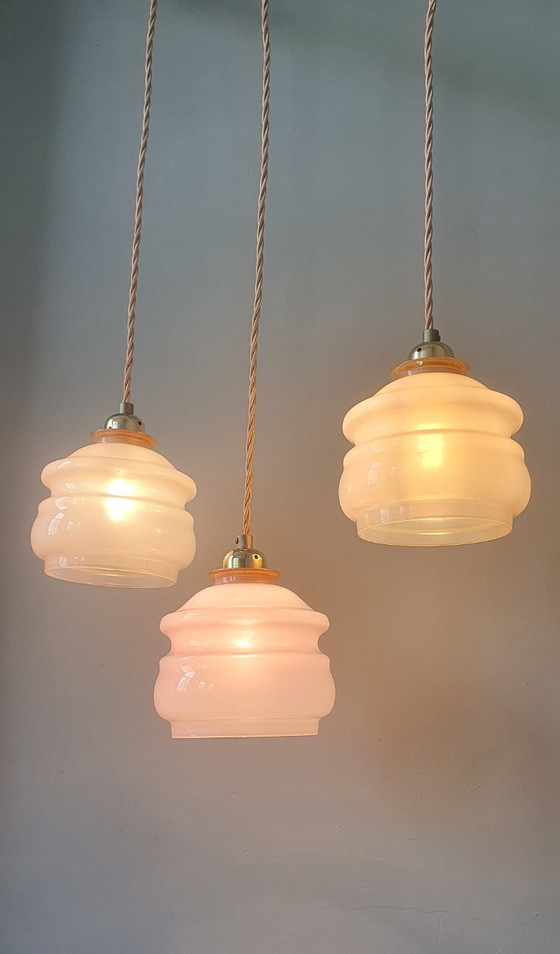 Image 1 of Set van 3 Vintage franse hanglampen - rose pastel opaline glas in Art Deco stijl 