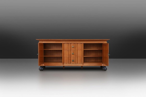 Image 1 of Art Deco brutalistisch Belgisch dressoir in massief eiken en messing details