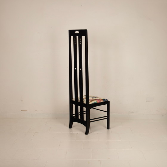 Chaise High Ingram Postmoderne Charles R. Mackintosh avec Tissu Fornasetti Alivar (photo 11 of 27)