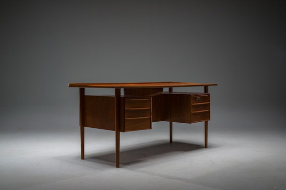 Image 1 of  Dänischer Teakholz-Schreibtisch von Peter Lovig Nielsen für Hedensted Mobelfabrik, 1972