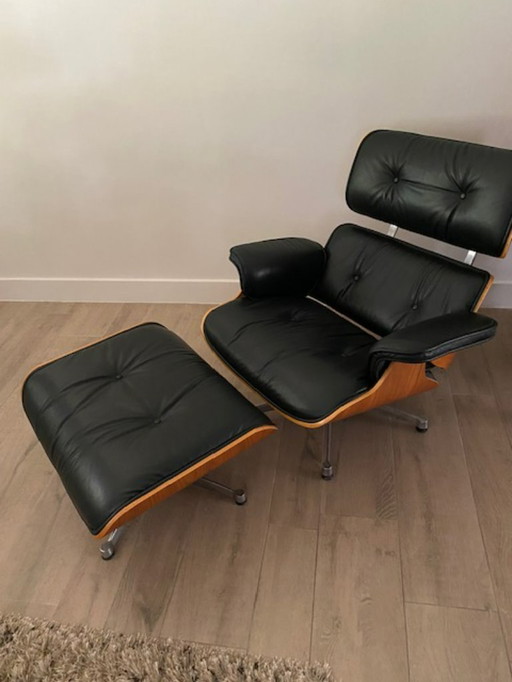 Chaise longue et pouf Eames (réplique)