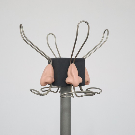 Image 1 of APPENDIABITI SCULTOREO ANTARTIDEE ANNI 80 RENÈ MAGRITTE PEZZO UNICO