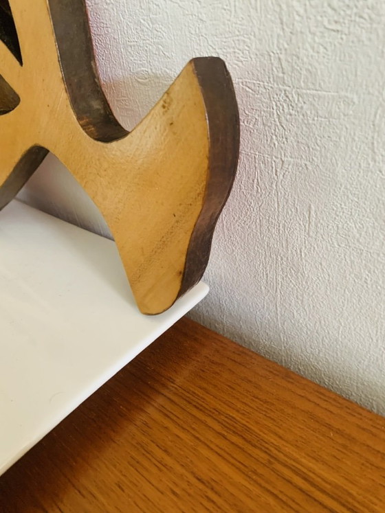 Image 1 of Vintage, Scandinavische houten vissculptuur van A. Hiben, 1977.