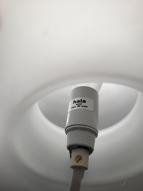 Image 1 of Vintage Hala Zeist opaline wit glazen tafellamp.