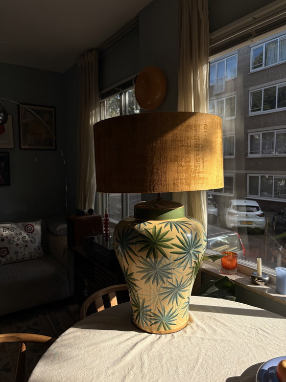 Image 1 of Authentic lamp with leaves