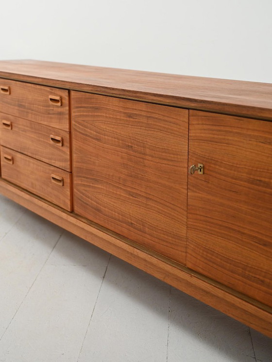 Image 1 of Credenza vintage in noce degli anni '60
