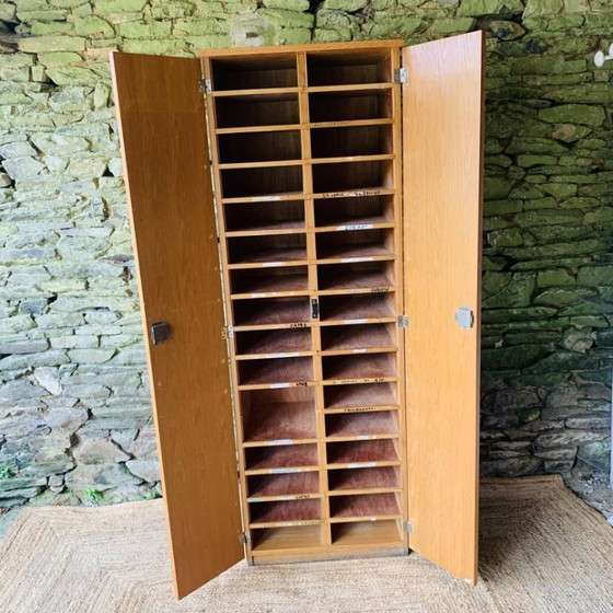 Image 1 of Old school cupboard