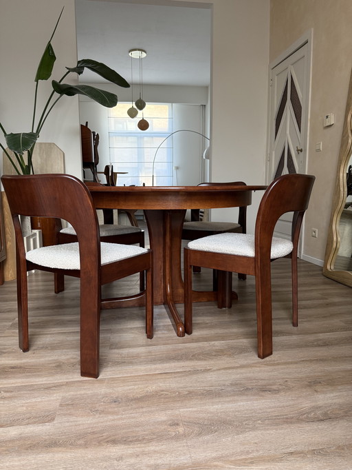 Brutalistische Stühle