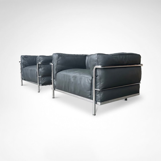 Cuscini in piuma LC3 e poltrone in pelle extra di Le Corbusier et al per Cassina, anni '90, set da 2 (photo 2 of 12)