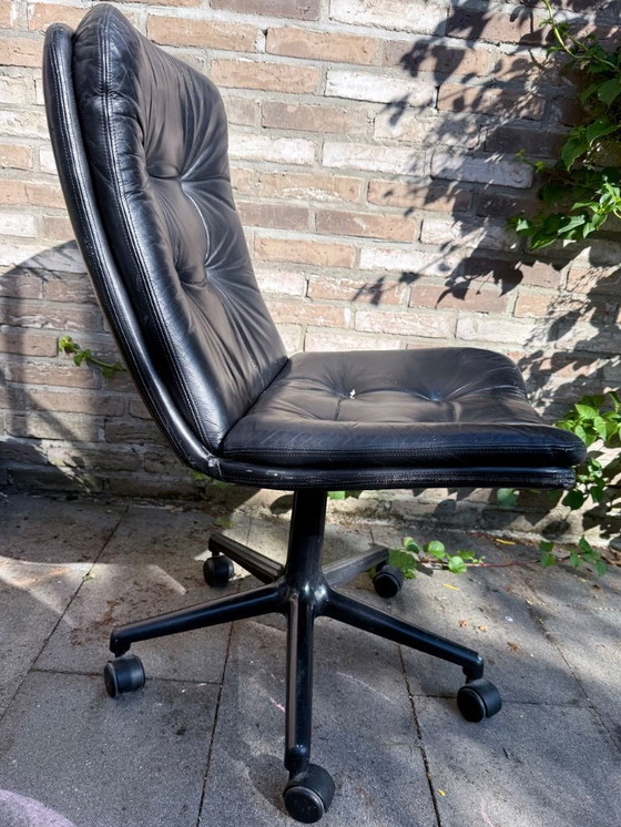 Image 1 of Artifort bureaustoelen 2x