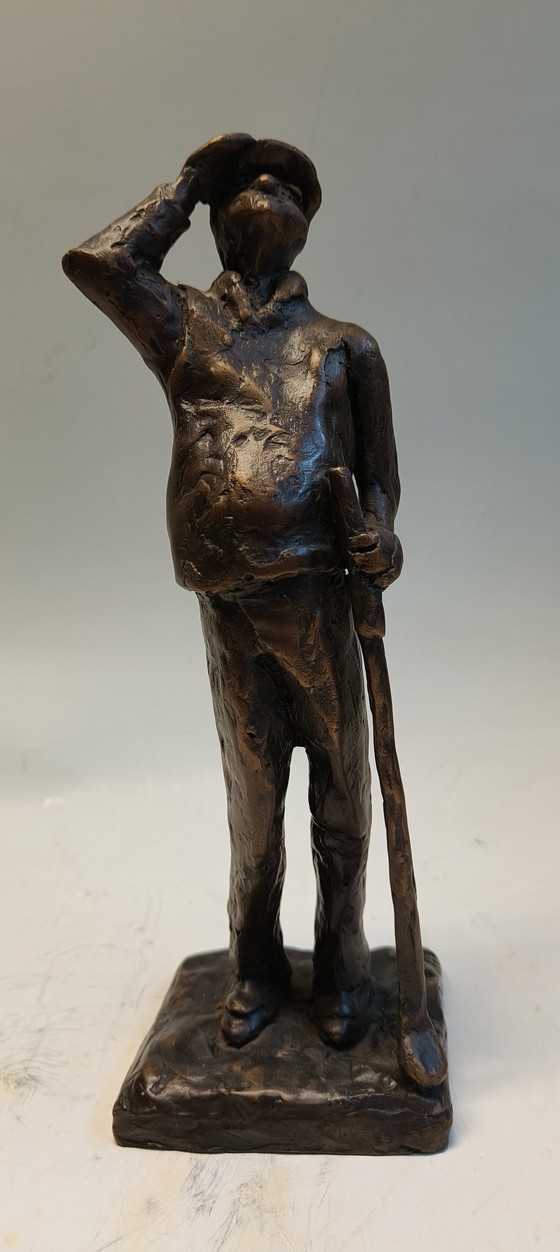Image 1 of Image de sculpture en bronze et laiton représentant un golfeur, homme suivant