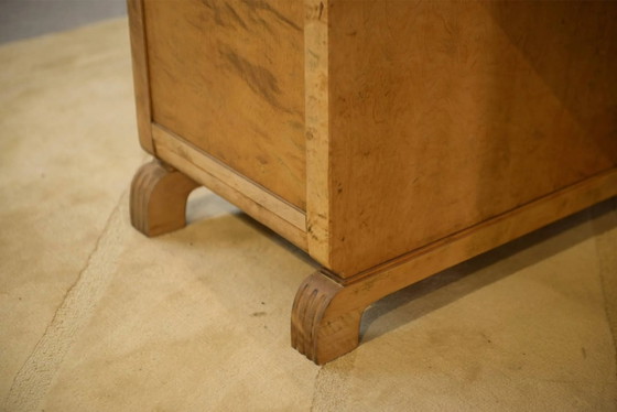English desk in birch veneer with bee pattern marquetry from the 1950s. – Wood, Vintage (photo 9 of 14)