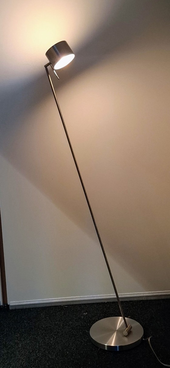Image 1 of Lampada da terra HALA con dimmer e braccio snodabile