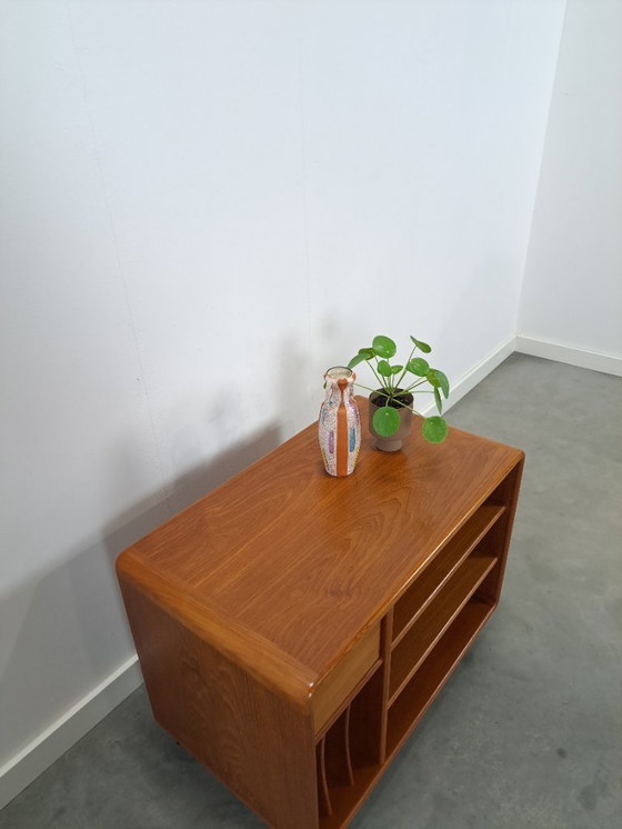 Image 1 of Dyrlund LP-Schrank, TV-Schrank, Audioschrank im Teak-Design