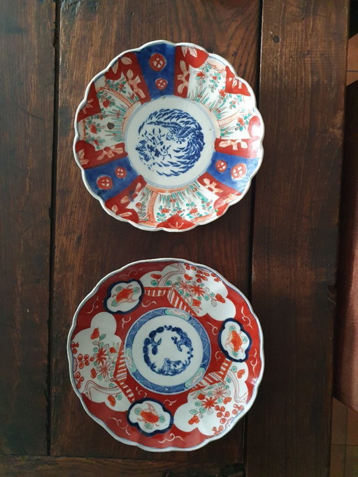 Paire d'assiettes japonaises Imari - Période Meiji, vers 1900
