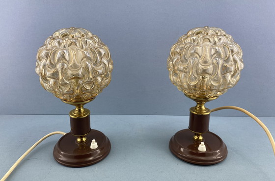 Image 1 of Set di 2 lampade da comodino vintage – Vetro ambrato e ottone