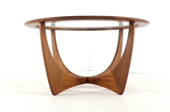 Image 1 of Tavolino rotondo Viktor Wilkens G Plan Astro con piano in vetro vintage 'Ludlow'